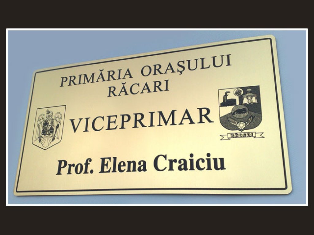Placute gravate usi