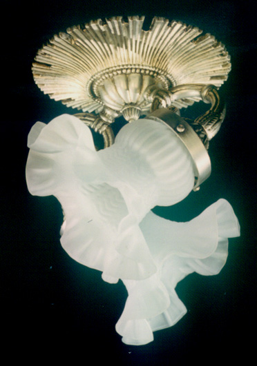 Lustre suflate cu aur