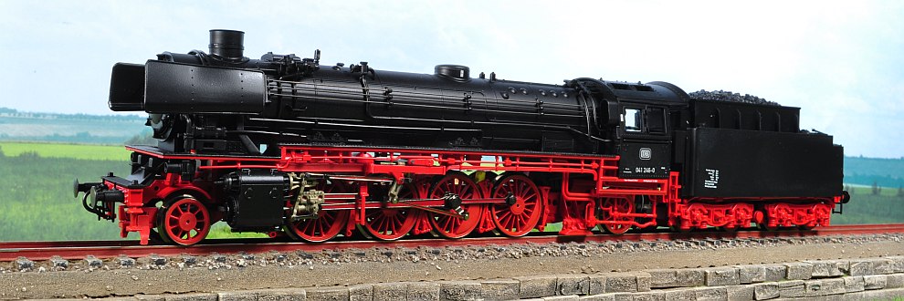 Miniatura locomotiva cu aburi