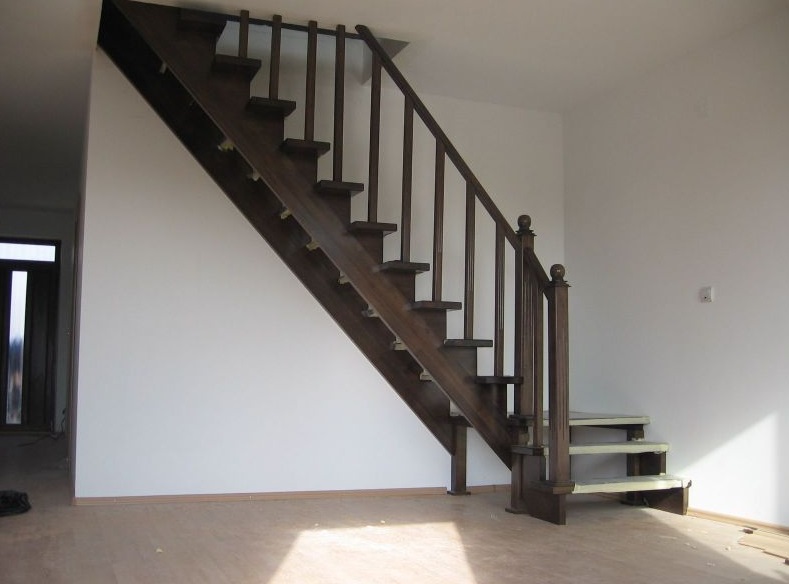 Scari metalice interior