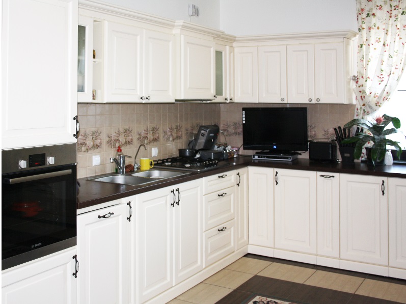 Mobila moderna bucatarie