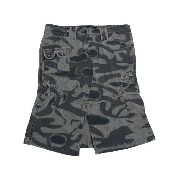 Fusta camuflaj