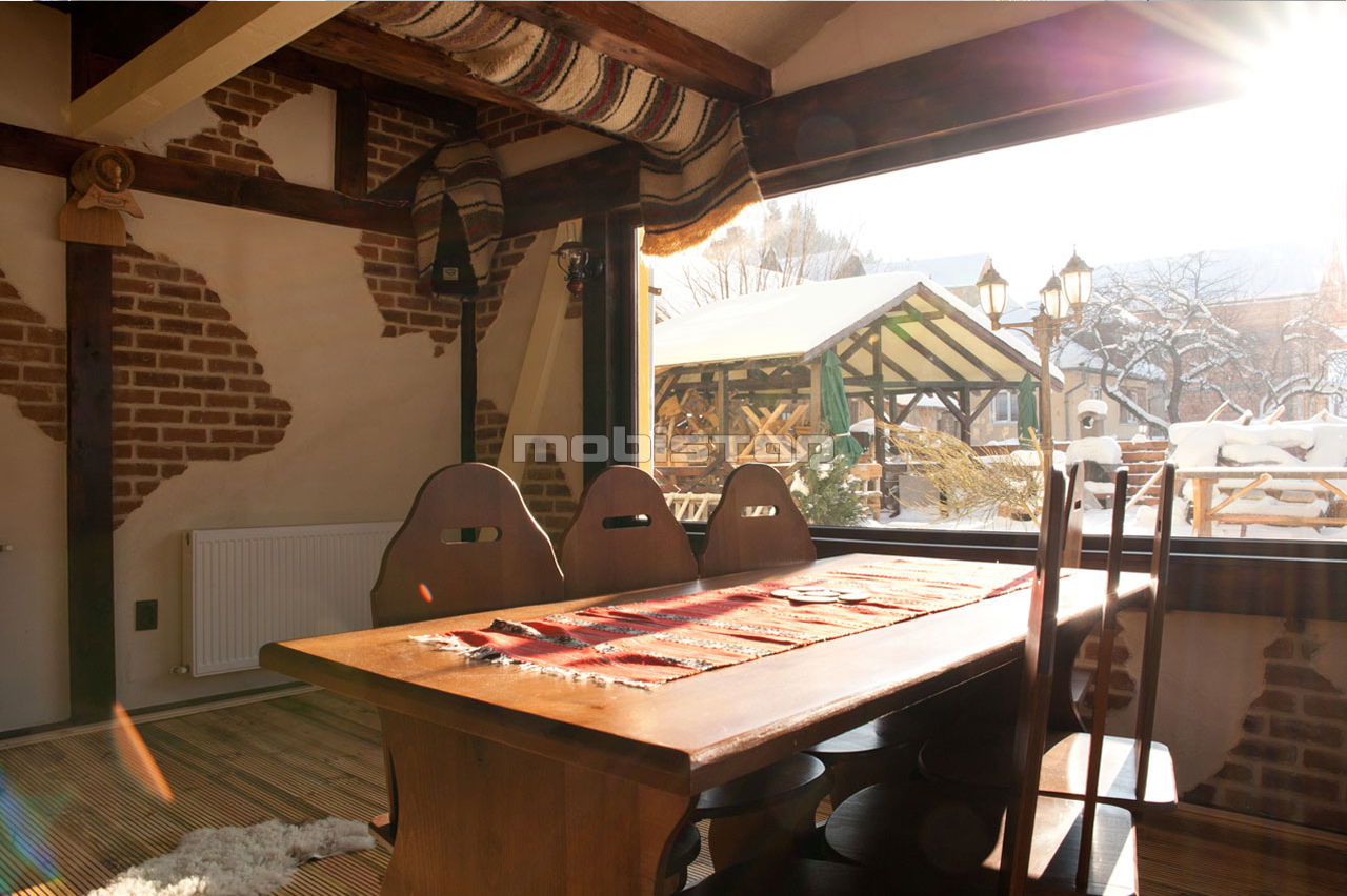 Mobilier lemn masiv restaurant
