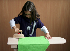 Jucarie lemn fier de calcat