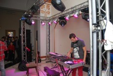 Inchiriere echipamente scena