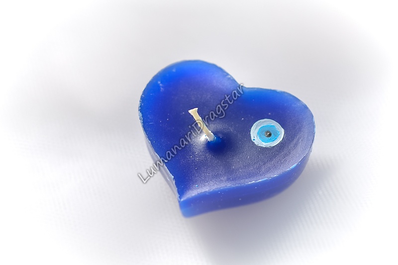 Lumanari plutitoare - inima - modele personalizate cu ochi