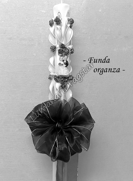 Funda asortata pentru aranajment cu tul