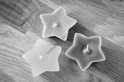 Lumanari plutitoare - model stea zimtata - alb