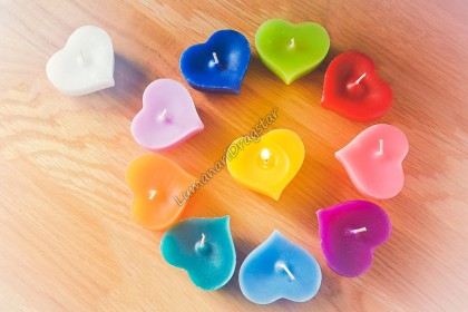 Lumanari plutitoare - model inima - alb