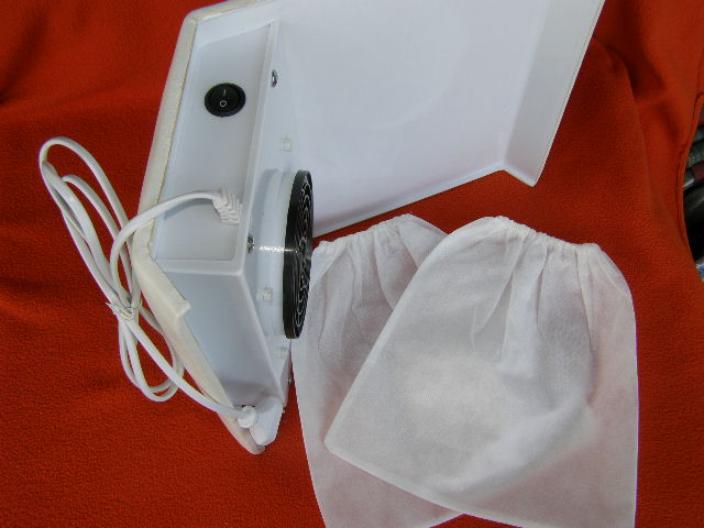 Colector praf unghii