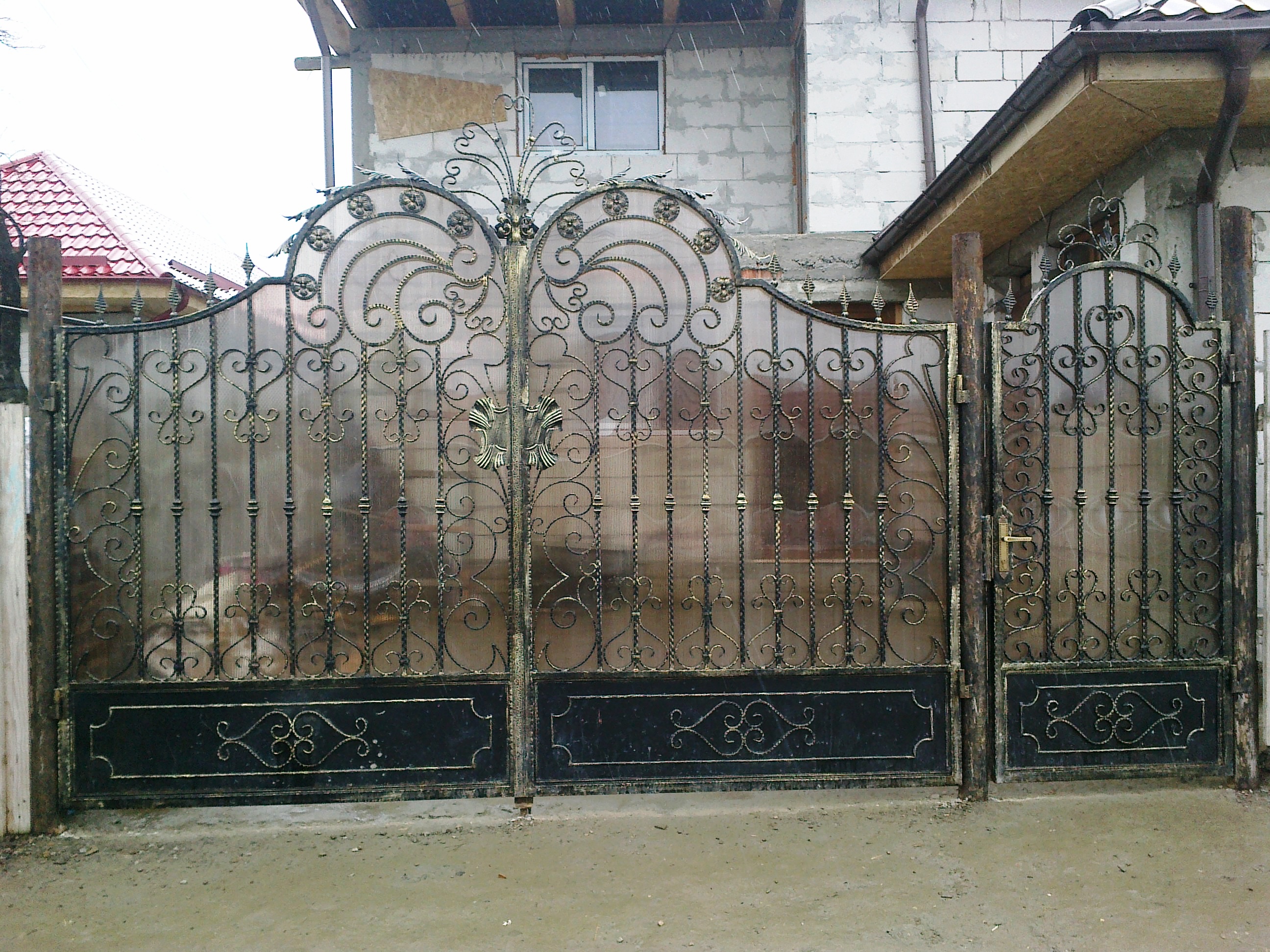 Porti fier forjat Bacau