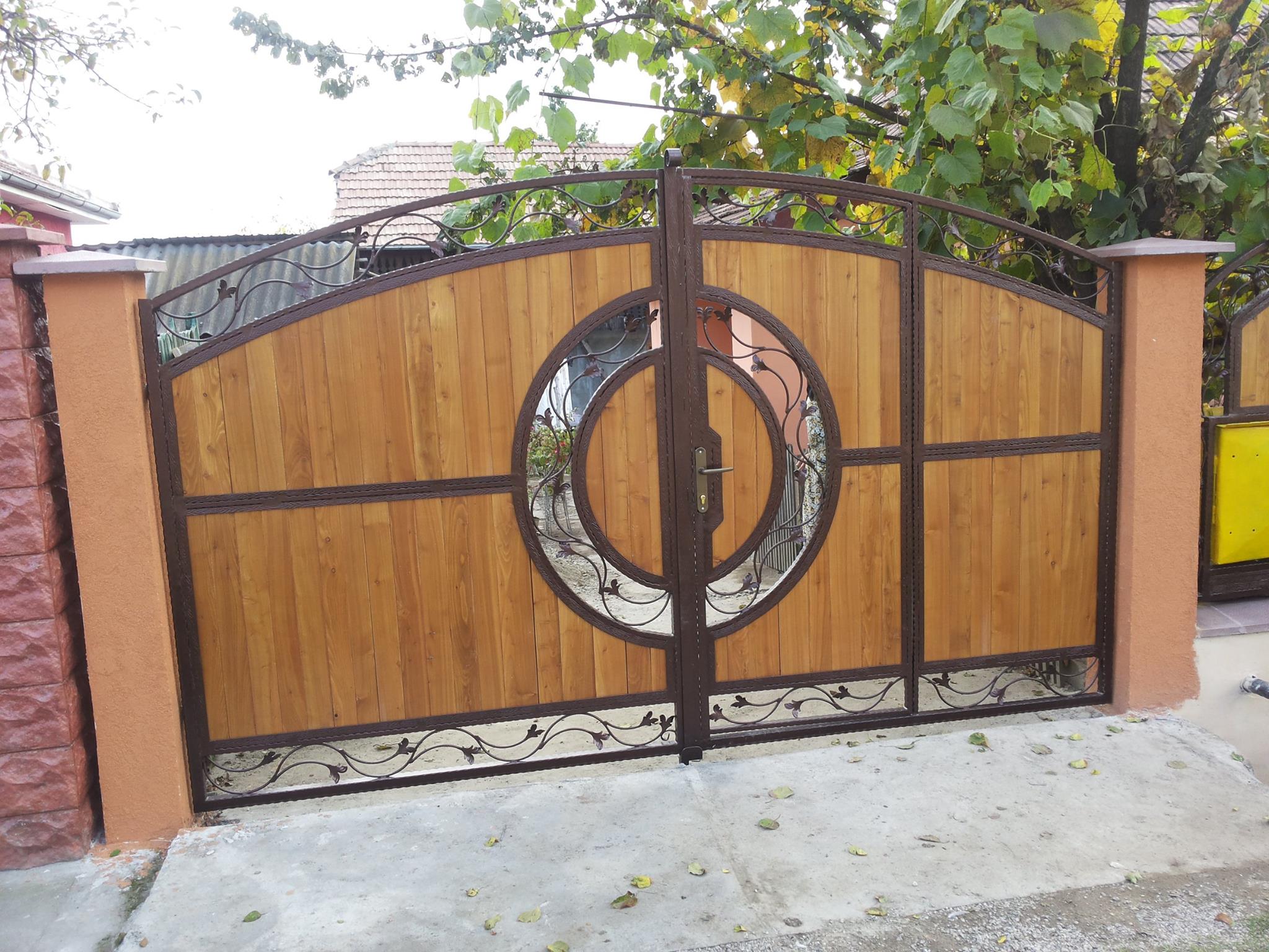 Porti fier forjat Bacau