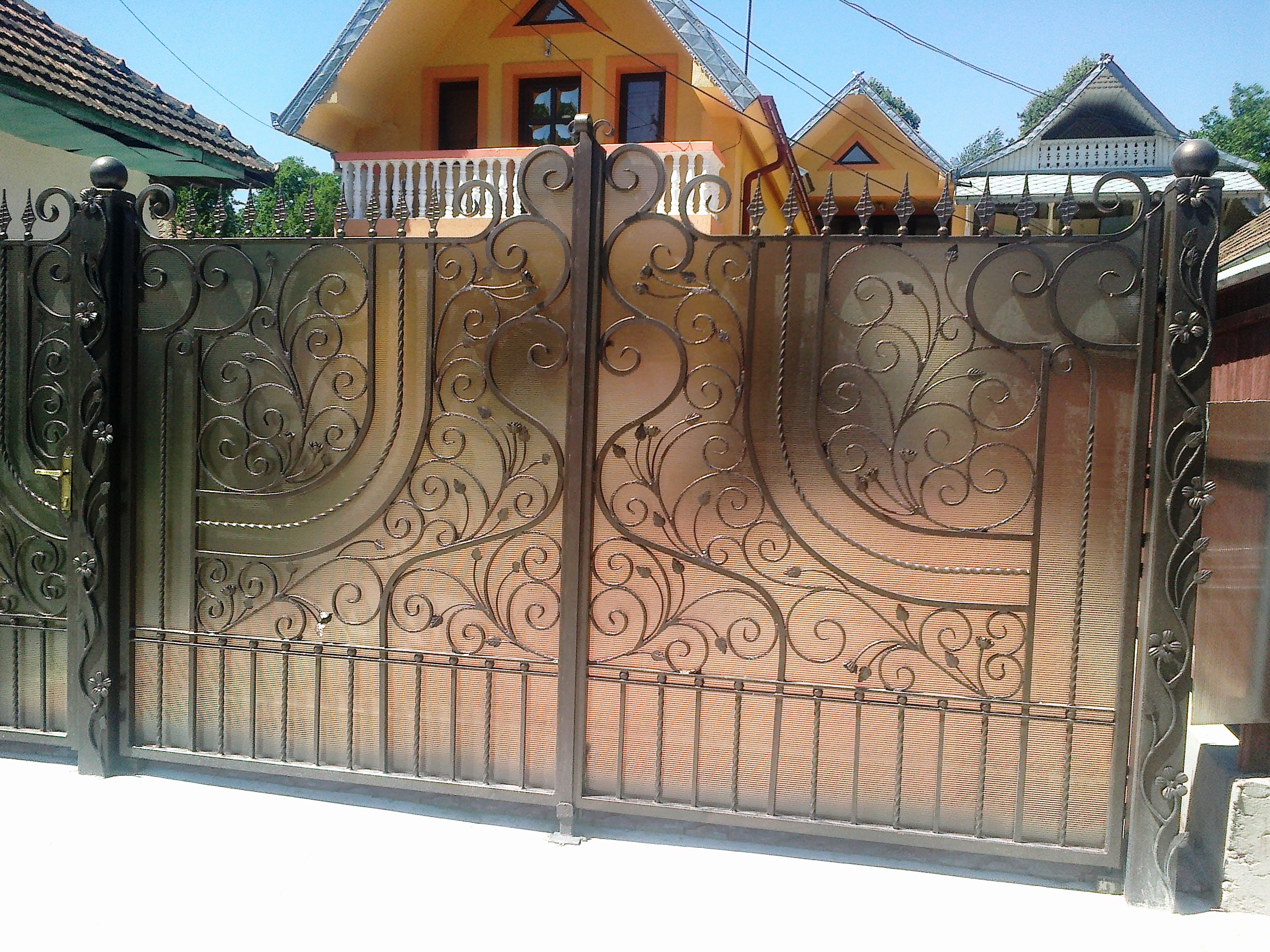 Porti fier forjat Bacau