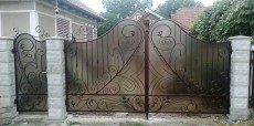Porti fier forjat Bacau