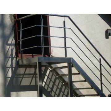 Scari exterioare metalice