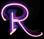 Litere volumetrice luminoase