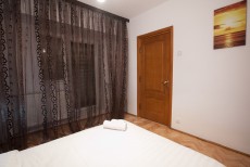 Inchiriere 4 Camere Regim Hotelier