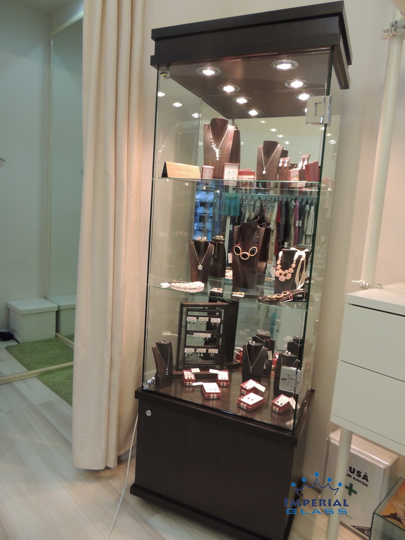 Mobilier sticla