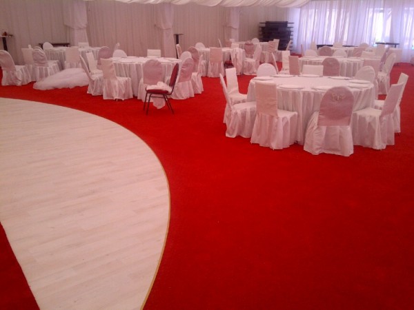 Mochete rosii evenimente