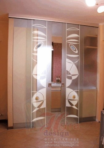 Usi din sticla glisante