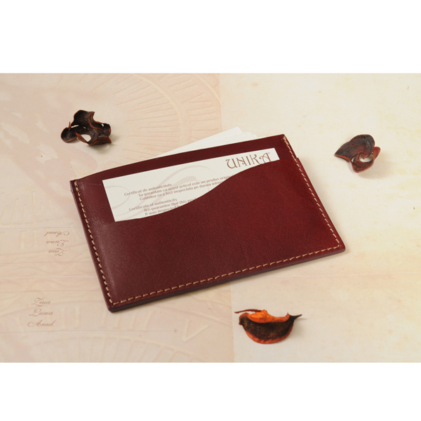 Etui-uri din piele naturala