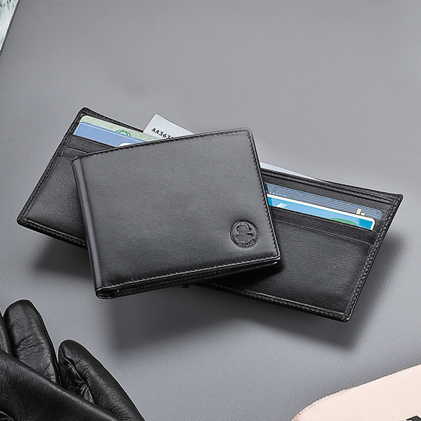 Etui-uri din piele naturala