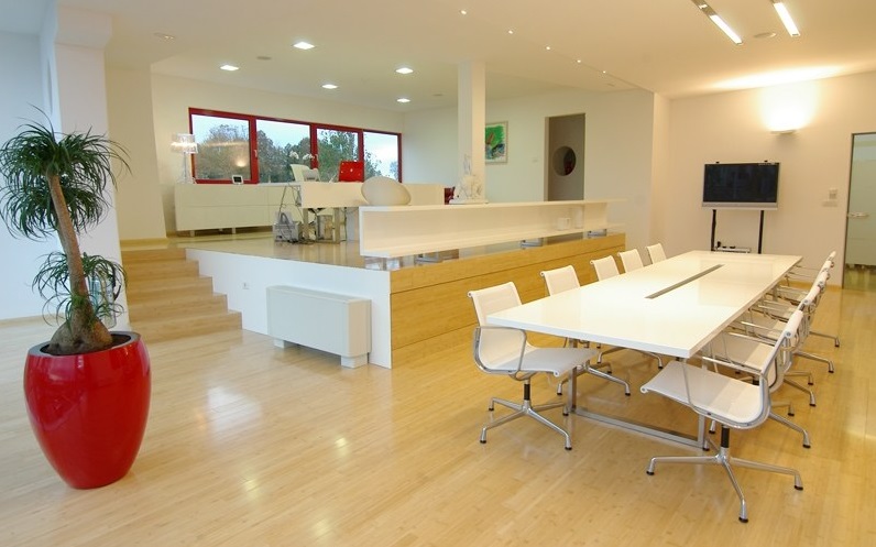 Mobilier sali de conferinte