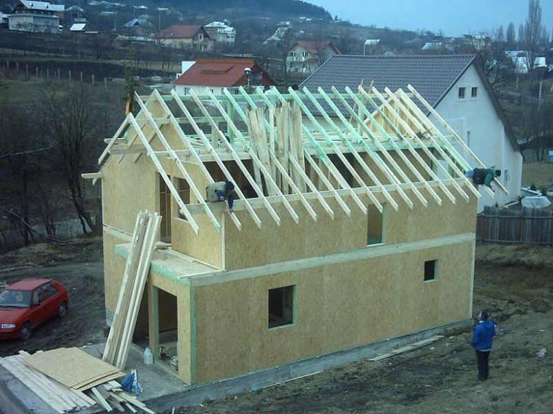 Case lemn prefabricate