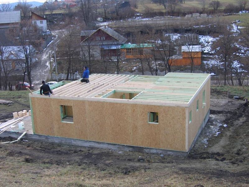 Case lemn prefabricate