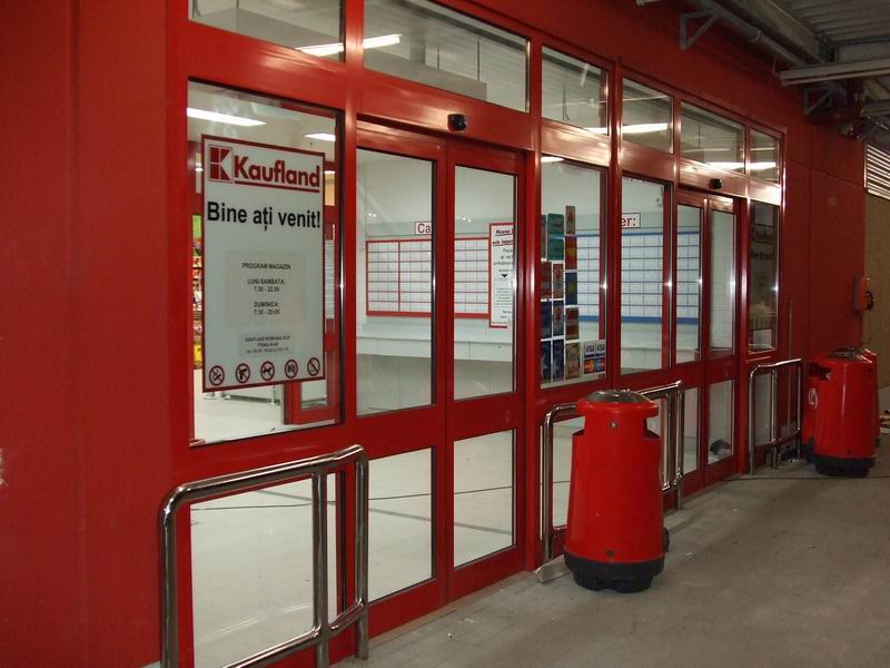 Usi automate culisante