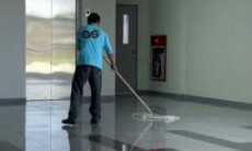 Curatenie spatii comerciale