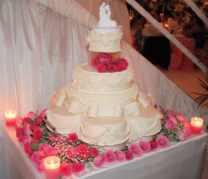 Torturi nunta personalizate