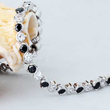 Bratari cu cristale swarovski