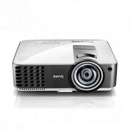 Inchiriere Videoproiector 1024 x 720 rez/3000 lm