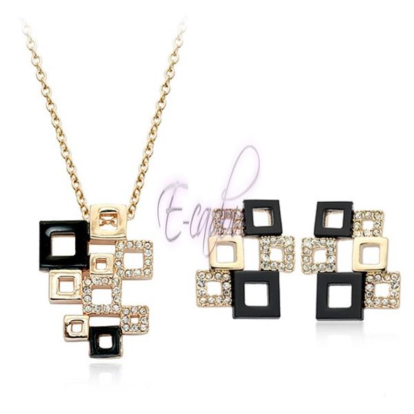 Bijuterii cu cristale Swarovski