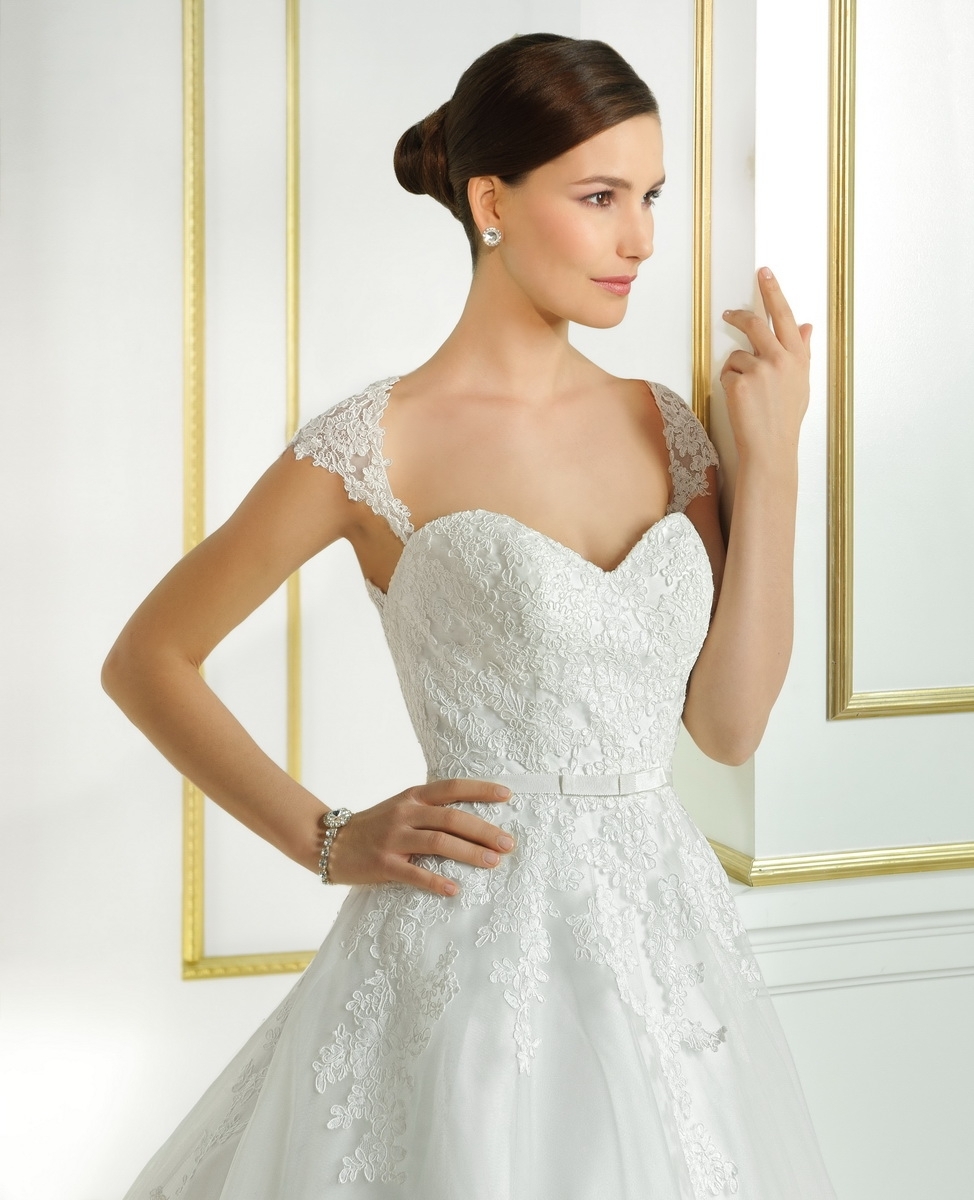Rochie de mireasa Cosmobella 7701