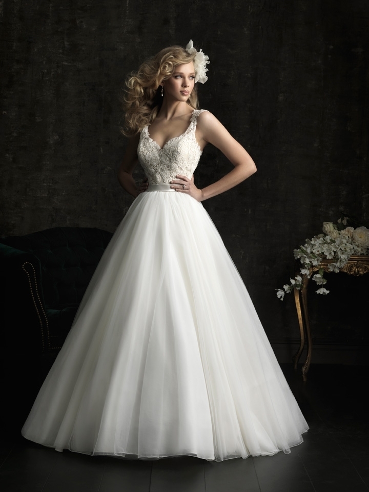Rochie de mireasa printesa  8968