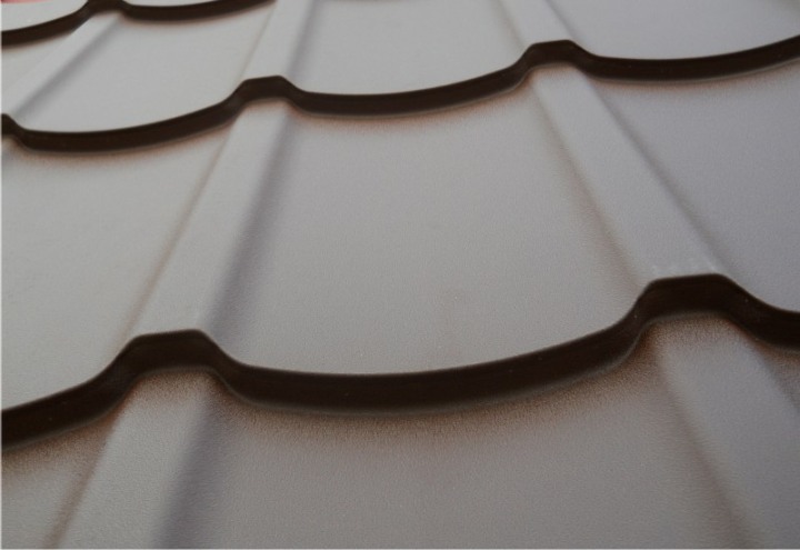Tigla metalica