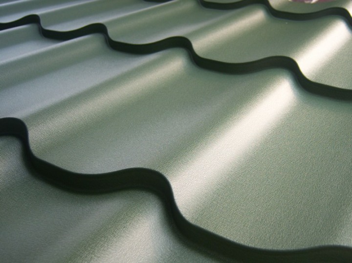 Tigla metalica
