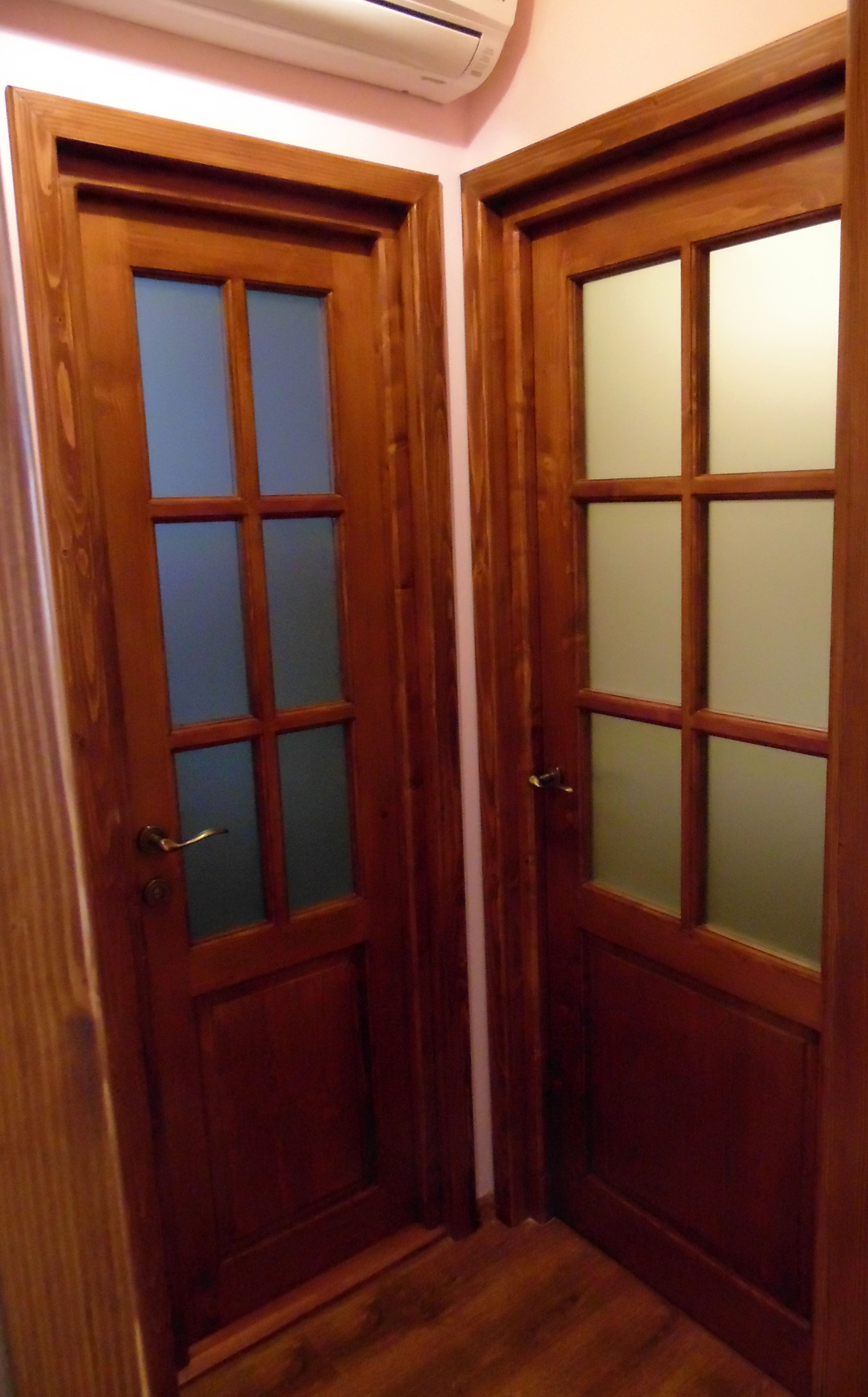 Usi interior lemn masiv