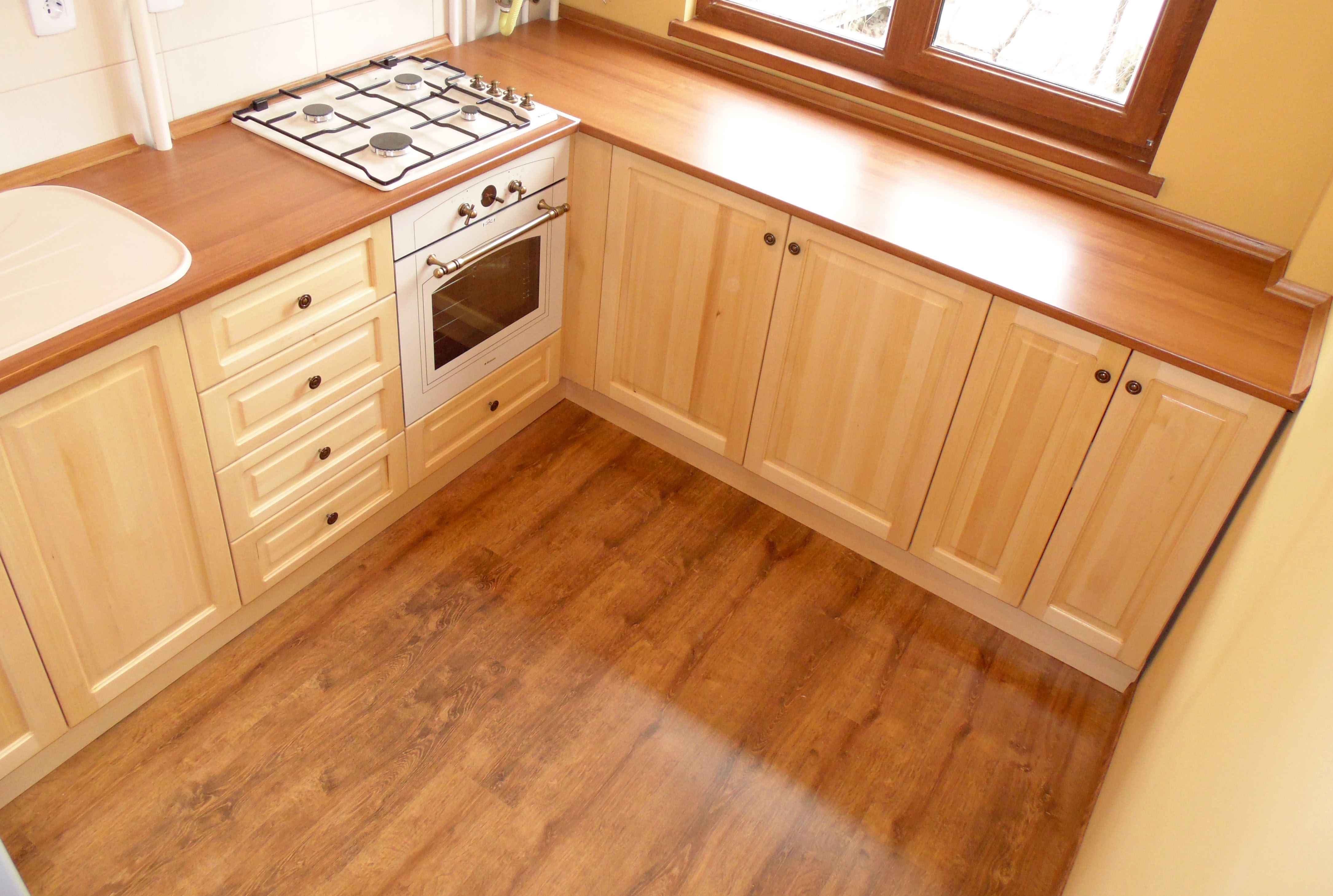 Mobila bucatarie lemn masiv