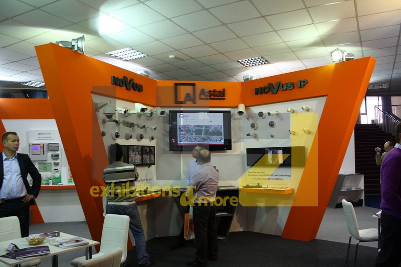 Standuri expozitionale personalizate