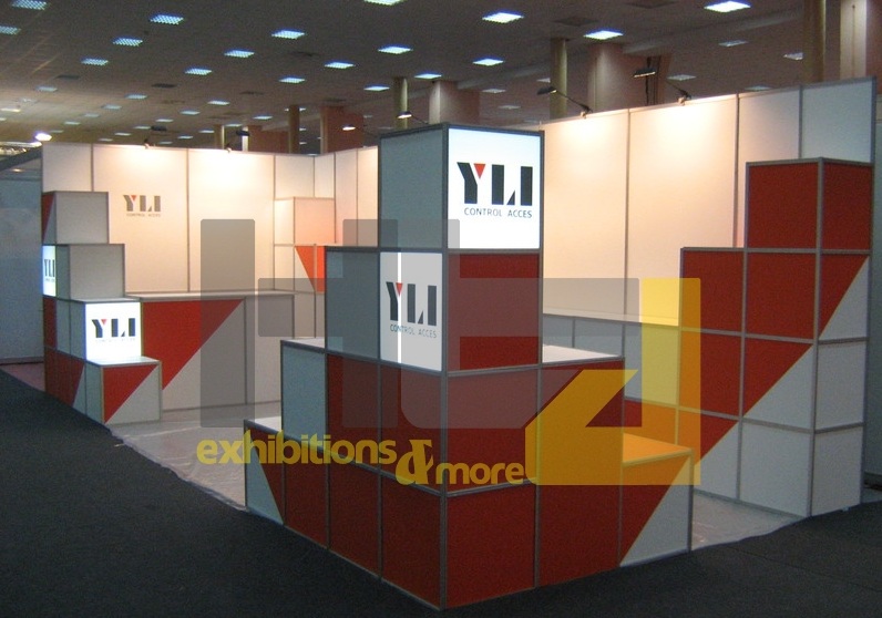 Standuri expozitionale personalizate