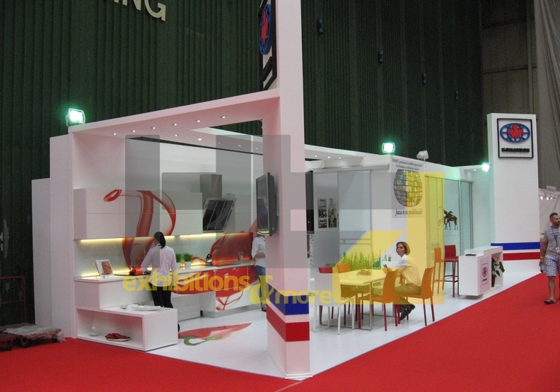 Standuri expozitionale personalizate