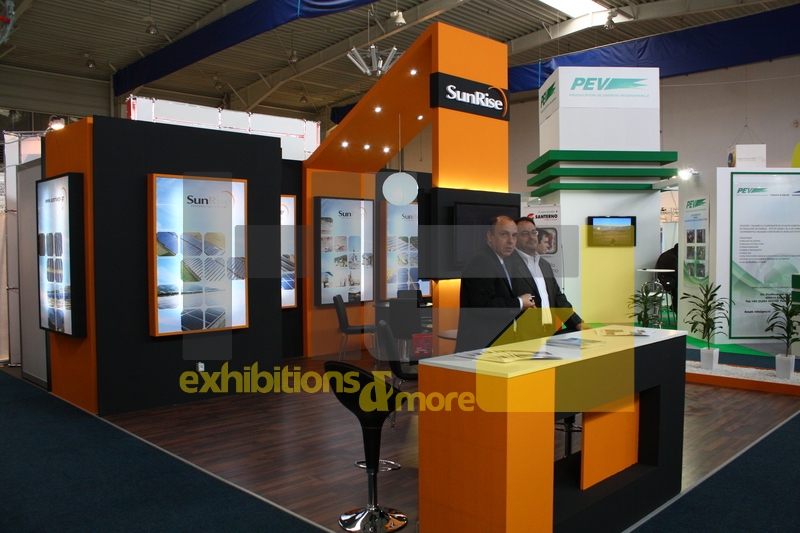 Standuri expozitionale