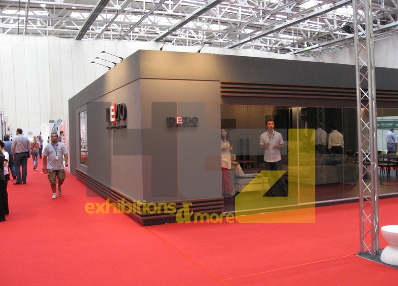 Standuri expozitionale personalizate