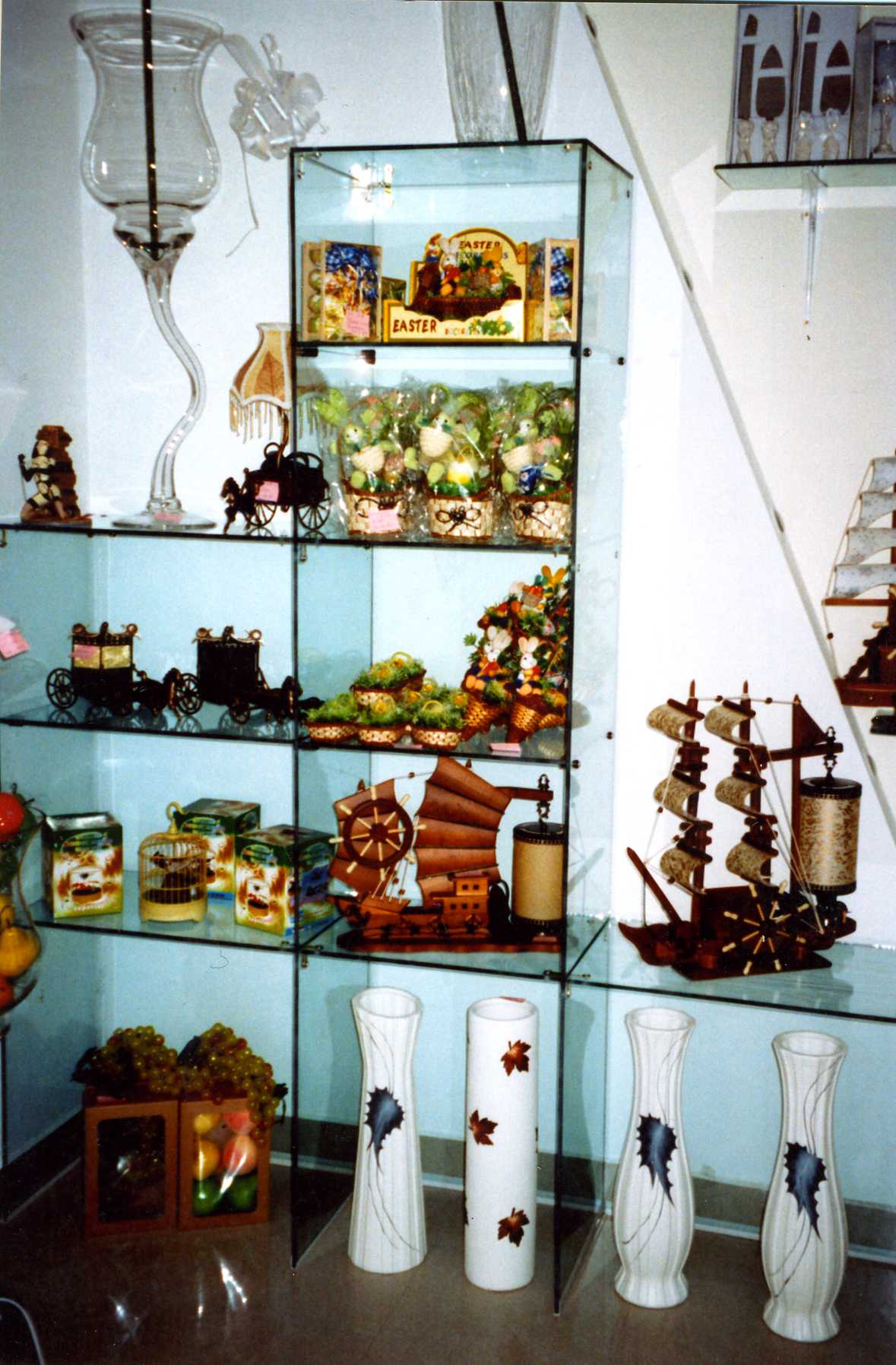 Mobilier comercial sticla