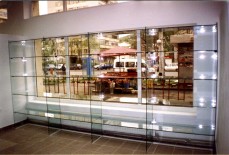 Mobilier comercial sticla