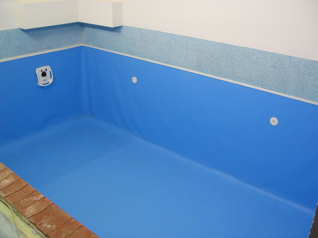 Piscine cu skimmer
