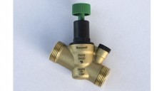 Regulator presiune apa
